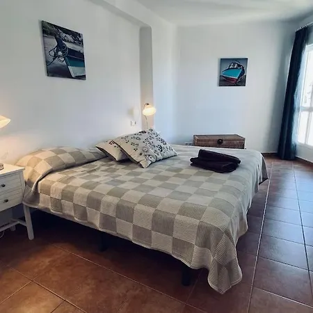 Sb Tahiti, Daire Nerja